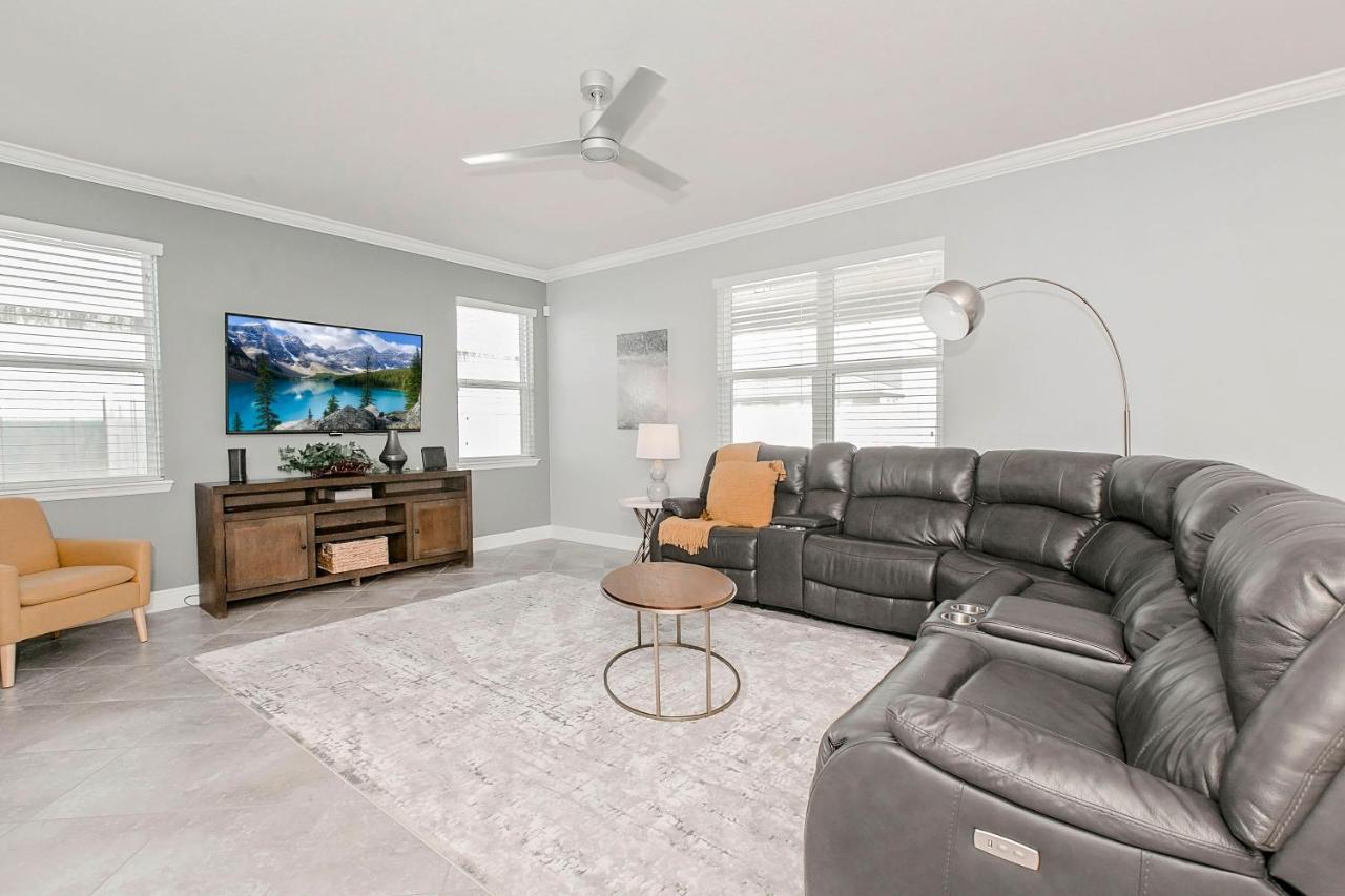 Spacious 4 bedroom home in Sanford/Orlando! Buitenkant foto